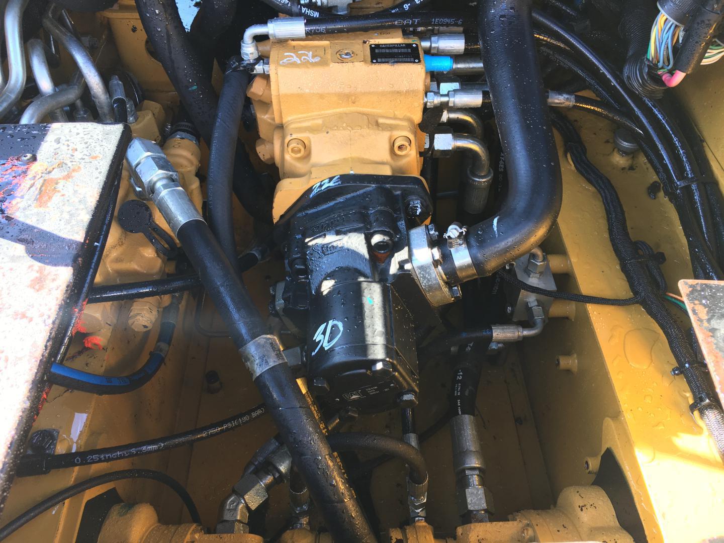 ./imagenes/INVOICE/2019/16885/MINICARGADOR CATERPILLAR 226B3 (11).JPG